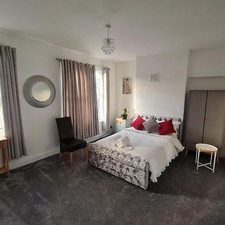 3-Bed House In London Self-Contained In Ladywell Villa Esterno foto