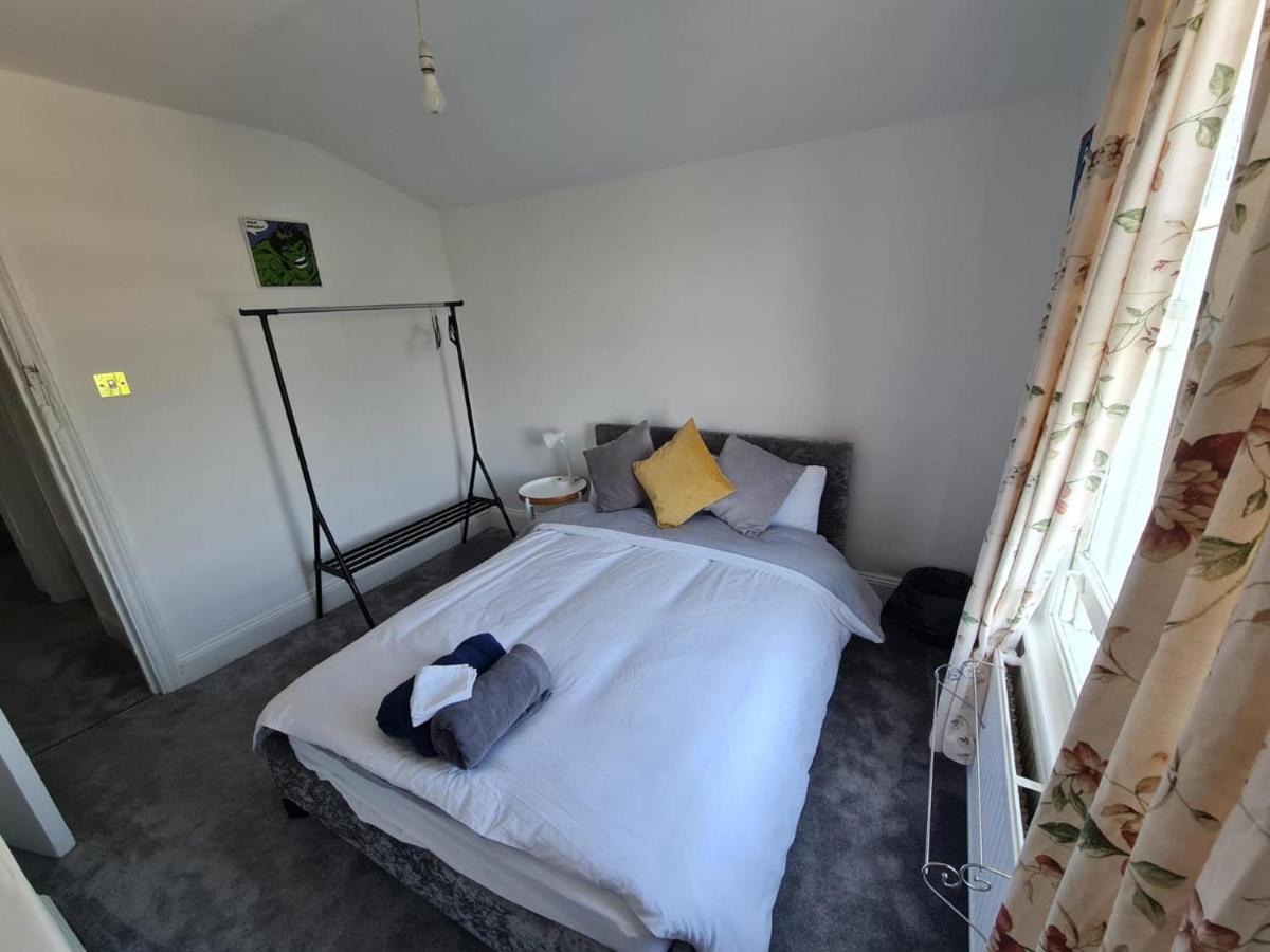 3-Bed House In London Self-Contained In Ladywell Villa Esterno foto