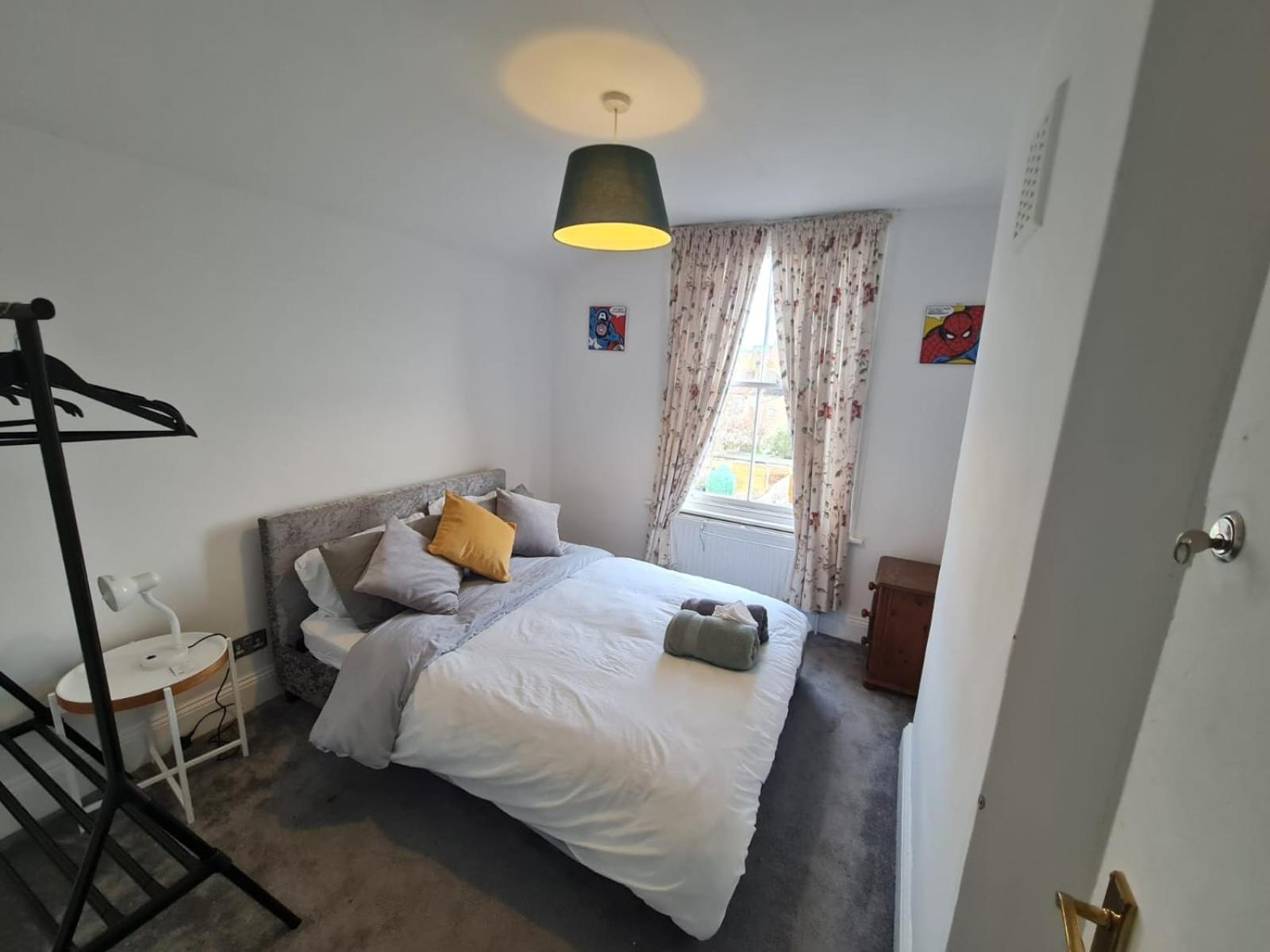3-Bed House In London Self-Contained In Ladywell Villa Esterno foto