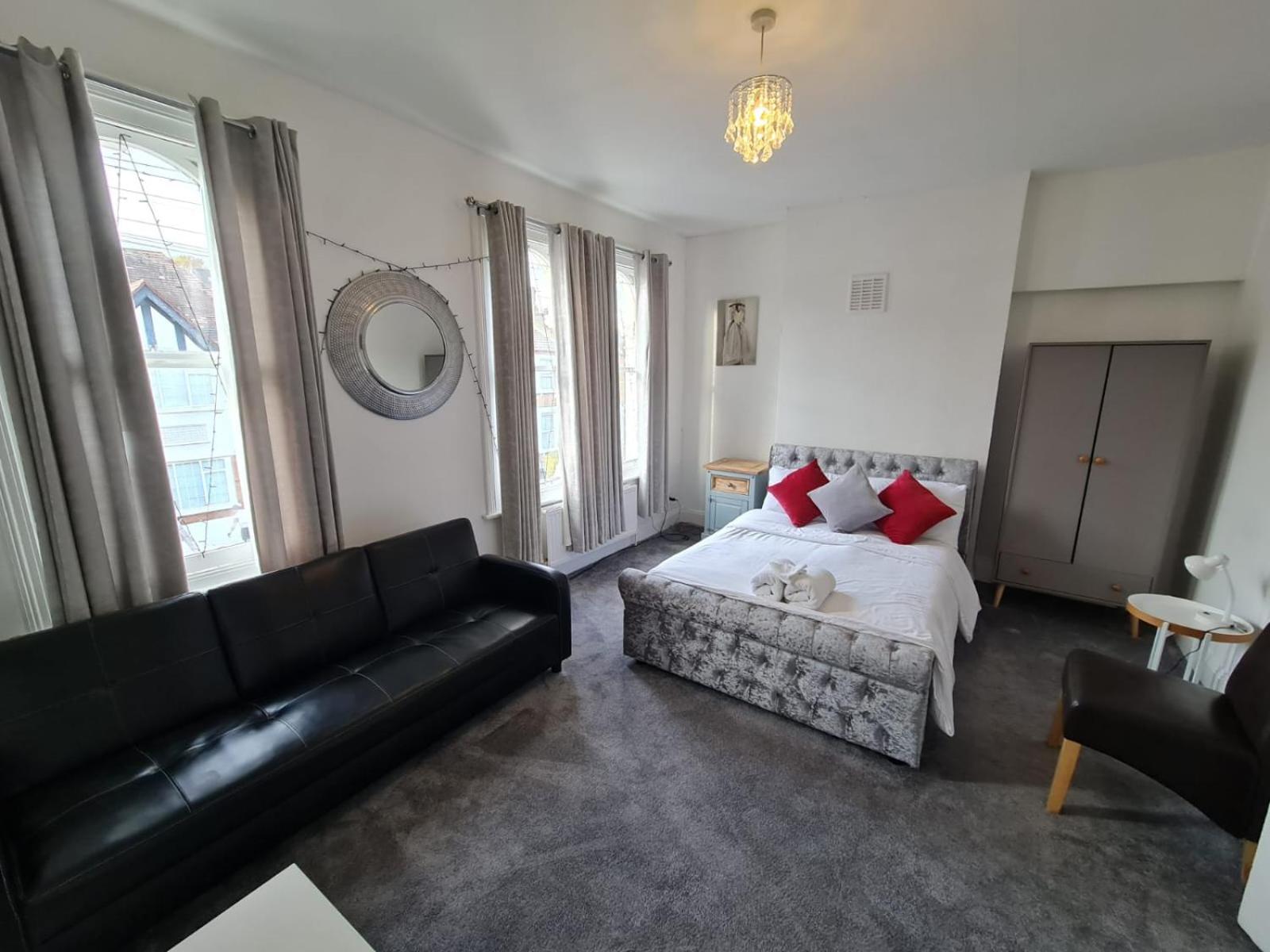 3-Bed House In London Self-Contained In Ladywell Villa Esterno foto